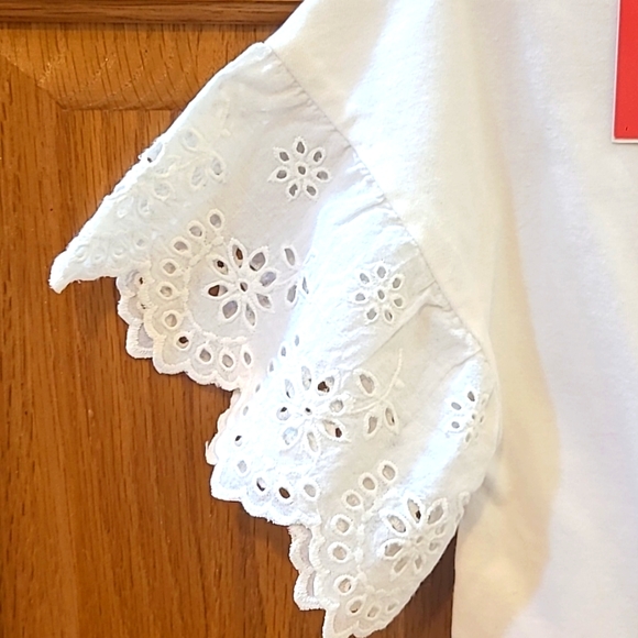 New Lili Gaufrette Stylish Lace Fancy White Top for a Girl. Size 5. - Picture 5 of 8